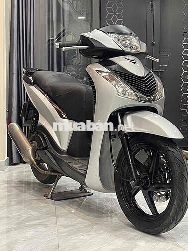 - Honda SH 150i Thắng ABS . Cuối 2017 .Lên Full SH