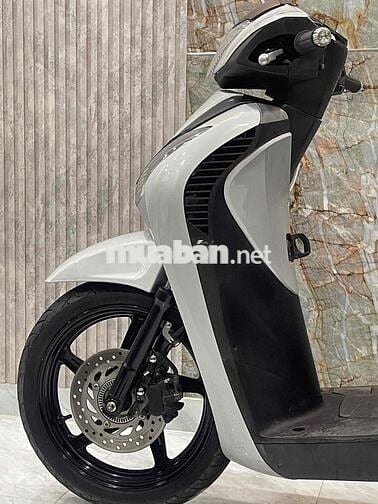 - Honda SH 150i Thắng ABS . Cuối 2017 .Lên Full SH
