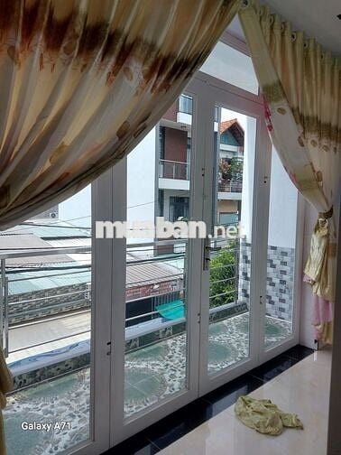 nhà bán hẻm xe hơi đường Hương lộ 3 DT 5x28 đúc 1 trệt 1 lầu  ST
