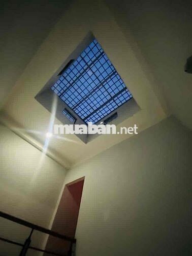 NHÀ MẶT TIỀN (100m2) LÊ VĂN QUỚI