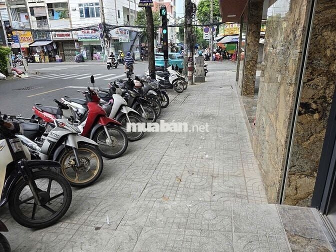 Góc 2MT NGô Quyền , Quận 10 - 4x15m - Giá 35 Triệu