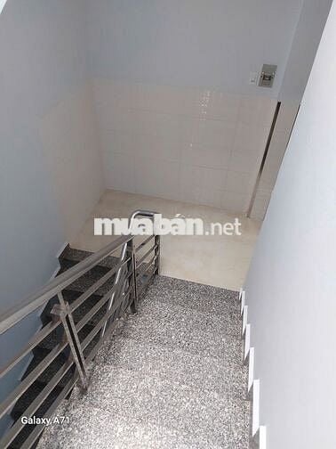 nhà bán hẻm xe hơi đường Hương lộ 3 DT 5x28 đúc 1 trệt 1 lầu  ST