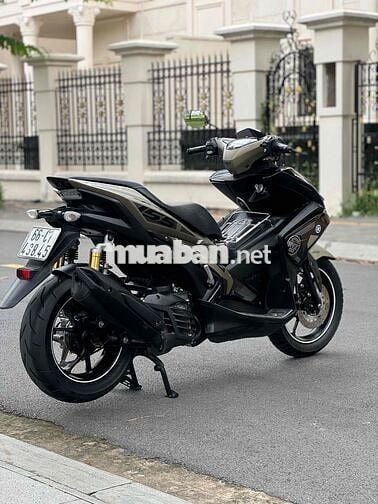 Cần Bán: Nvx 155cc  2018 Chính Chủ- Máy Zin Êm