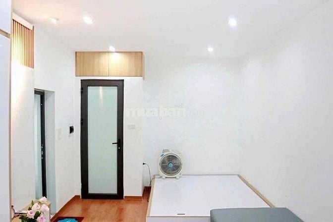 bân nhà tập thể phố Minh Khai nhà đẹp ở ngay lô góc 2 thoáng 50mT1