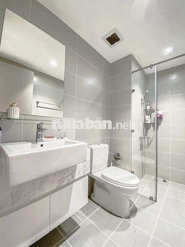 Kẹt tiền Bán gấp chung cư Sky Center 82m2 2PN - 2WC-Giá 1tỷ920 - SHR