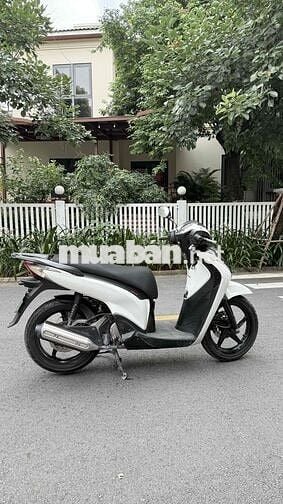 cần bán xe sh hàng 3 cục đời 2011 gia 95 tai q12