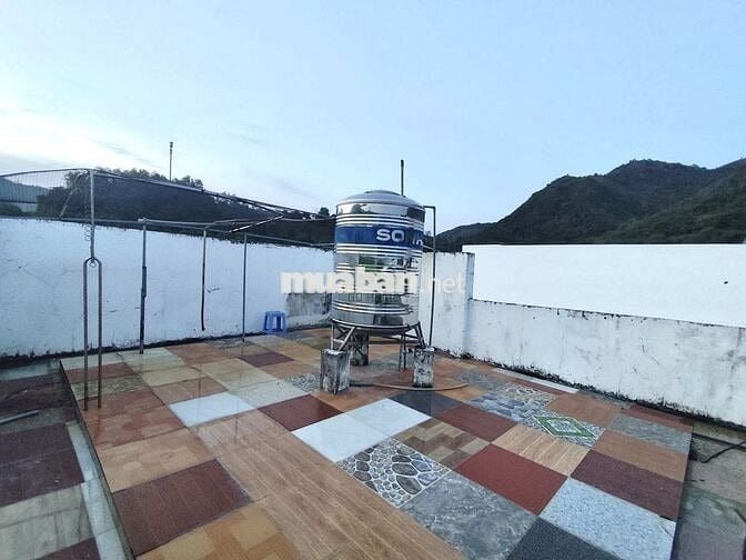 CHO THUÊ NHÀ 5 PHÒNG NGỦ CÓ NỘI THẤT GẦN BẾN XE PHÍA BẮC GIÁ 10.5 TR