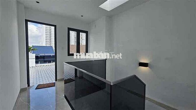 Nhà đẹp hẻm xe hơi - Trung tâm q7 - Nhỉnh 6 tỷ - 70m2 - tặng nội thất
