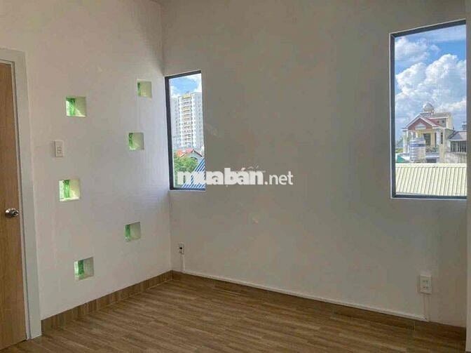 🏦 Nhà mới đẹp nC nup hẻm đường số 5 P17