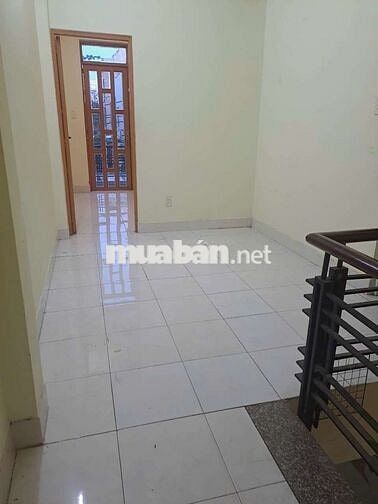 Nhà cho thuê ngắn hạn 6 THÁNG - Mặt tiền Đình Tân Khai, BT (3PN 2WC)