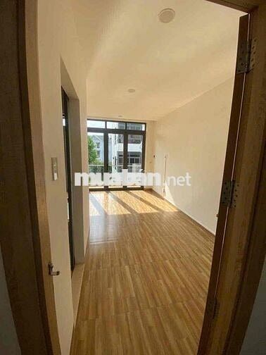🏦 Nhà mới đẹp nC nup hẻm đường số 5 P17