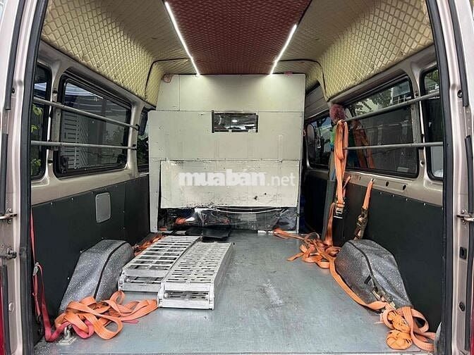 Ford Transit van 6 nghế 900kg 2010 xe rất đẹp