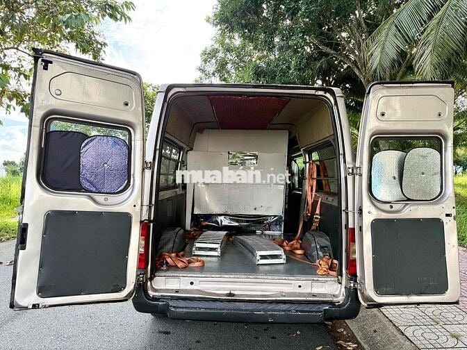 Ford Transit van 6 nghế 900kg 2010 xe rất đẹp