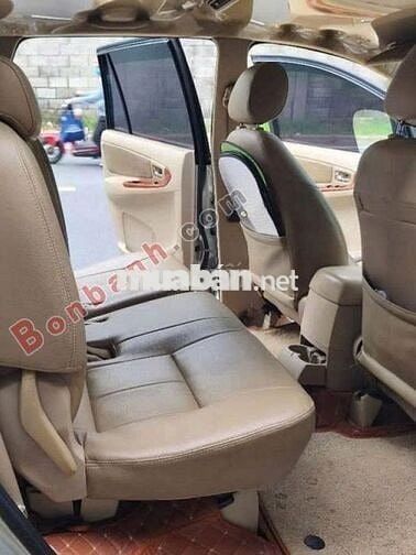 Toyota Innova G 2008 màu ghi bền bỉ