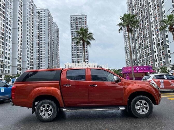 Isuzu Dmax 2017 LS 2.5 4x2 MT - 140000 km