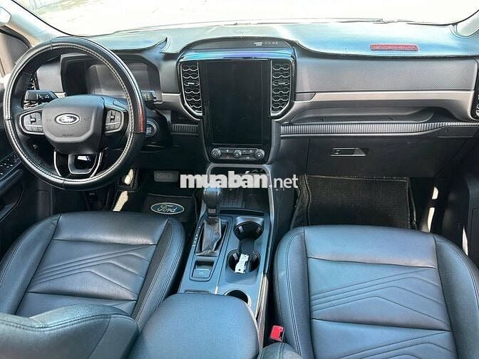 Ford Everest AT 4x2_ nhập khẩu Thái Lan 2023