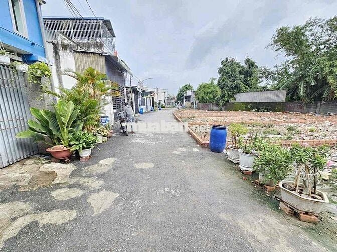 Đất gần trường gần chợ Dĩ An 1 phường Dĩ An Tp Dĩ An