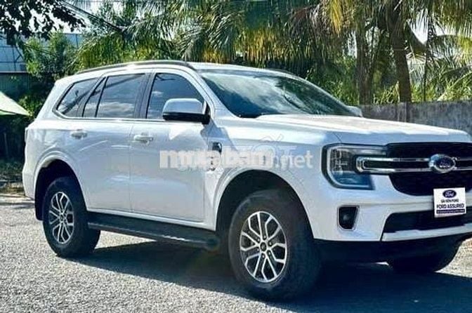 Ford Everest AT 4x2_ nhập khẩu Thái Lan 2023