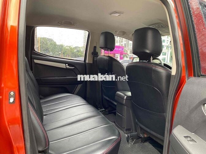 Isuzu Dmax 2017 LS 2.5 4x2 MT - 140000 km