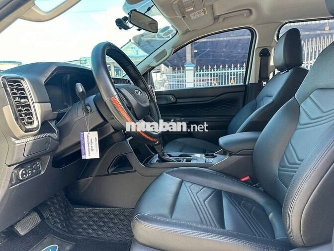 Ford Everest AT 4x2_ nhập khẩu Thái Lan 2023