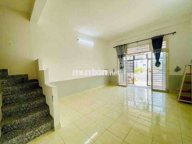 Cho Thuê Nhà 1 Trệt 1 Lầu Lộ Ô Tô Có Nội Thất. Khu Dân Cư Hoàng Quân