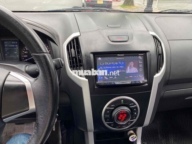 Isuzu Dmax 2017 LS 2.5 4x2 MT - 140000 km