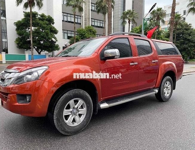Isuzu Dmax 2017 LS 2.5 4x2 MT - 140000 km