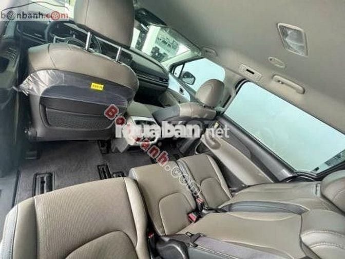 Kia Carnival Luxury 2.2D 2025