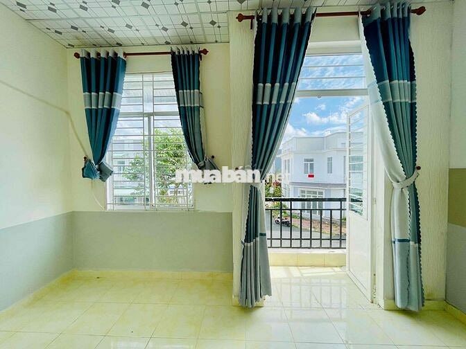 Cho Thuê Nhà 1 Trệt 1 Lầu Lộ Ô Tô Có Nội Thất. Khu Dân Cư Hoàng Quân