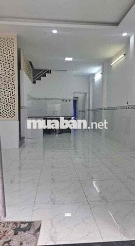 Cho thuê nhà lầu 3PN 120m Sân đậu xe hơi