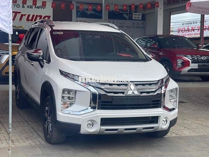 Mitsubishi Xpander Cross 2021 AT - 2000 km