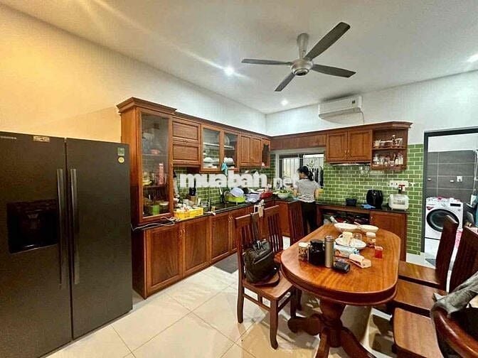 🌻C.G - CHO THUÊ NHÀ TRỆT 2 LẦU FULL NỘI THẤT CAO CẤP KDC HỒNG LOAN