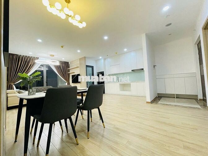 Hot - Bonanza - Cầu Giấy BC Đông Nam 100m2 3PN full đồ đẹp giá 19tr/th