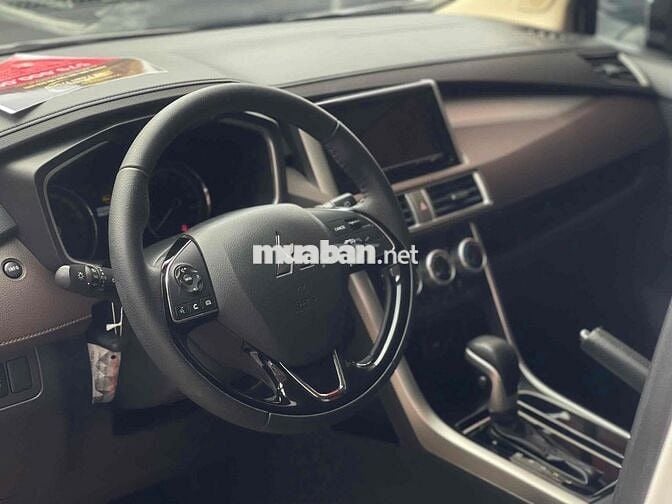 Mitsubishi Xpander Cross 2021 AT - 2000 km