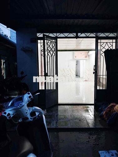 chính chủ cho thuê nhà nguyên 4-18m giá 5tr/th