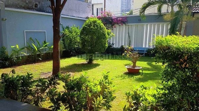 Biệt thự sân vườn VIP Thảo Điền – 308m², hợp đồng thuê 2.500 USD/tháng