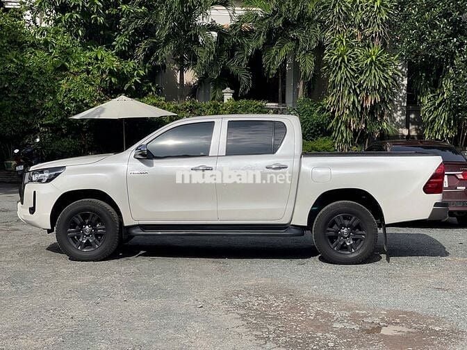 Toyota Hilux2.4L 4x2 AT 2021 - 80070 km