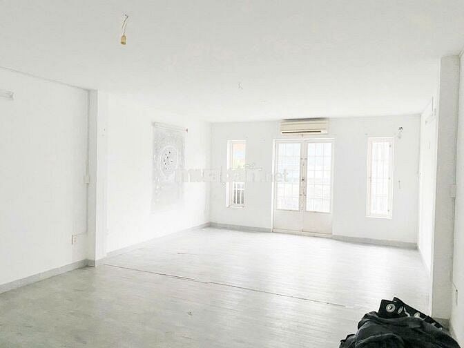 Cho thuê nhà nguyên căn hẻm 407/ Sư Vạn Hạnh, phường 12, quận 10