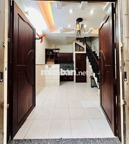 Cho thuê nhà HBG Trần Hưng Đạo, P.P Ngũ Lão Quận 1.