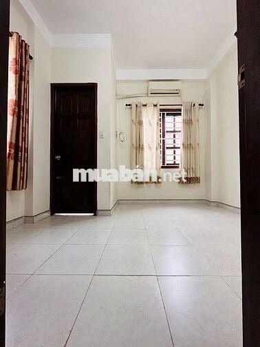 Cho thuê nhà HBG Trần Hưng Đạo, P.P Ngũ Lão Quận 1.