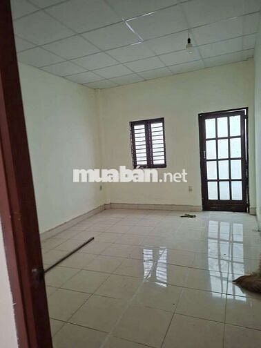 Cho thuê nhà 5 ×20 cấp 4 2pn 1wc  5,5tr