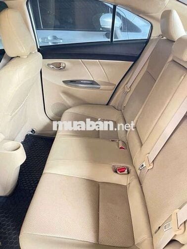 Cần bán xe 4 chỗ TOyata - 2016