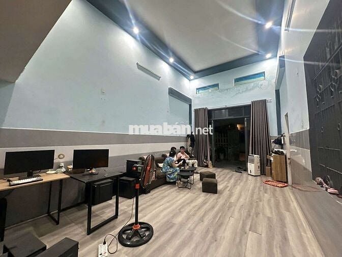 Bán nhà 114m2 có sân ô tô kiêt Tôn Đản