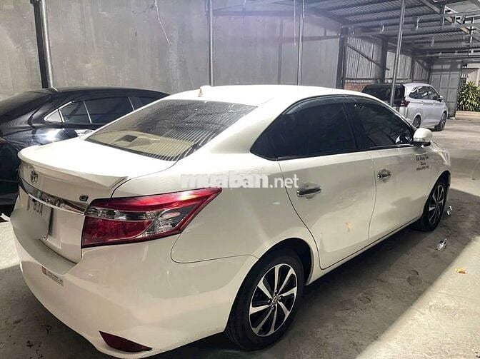 Cần bán xe 4 chỗ TOyata - 2016