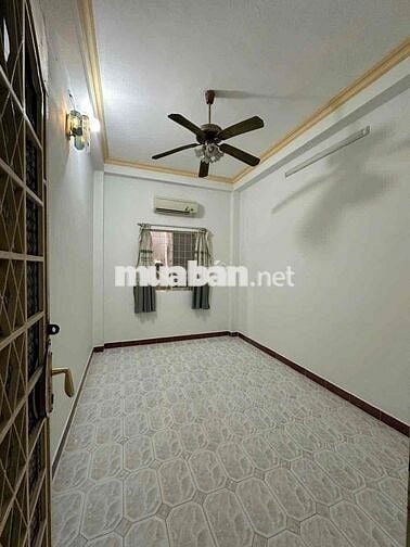 Cho thuê nhà HXH 281 Lê Văn Sỹ, 3.2x16m, 4 tầng, 5pn