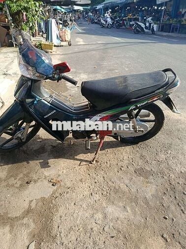 Trời mưa gió để chật nhà cần bán.
