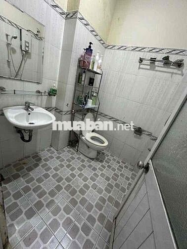 Nhà LÊ VĂN QUỚI [4x15, 1lầu, 2pn, 2toilet] đầy đủ nội thất