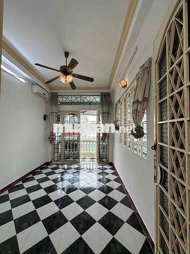 Cho thuê nhà HXH 281 Lê Văn Sỹ, 3.2x16m, 4 tầng, 5pn