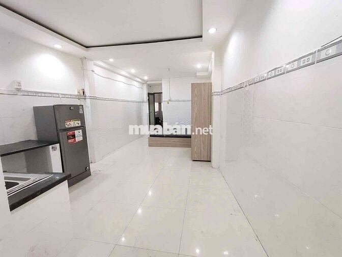 GẦN VÒNG XOAY LÊ ĐẠI HÀNH - NGAY TRỆT - GIÁ RẺ