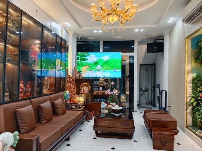 Nhà Đẹp Ngõ Ô TÔ Tân Mai, Hoàng Mai 36m, 5 tầng, mt 4.4m, giá 9.98 tỷ.